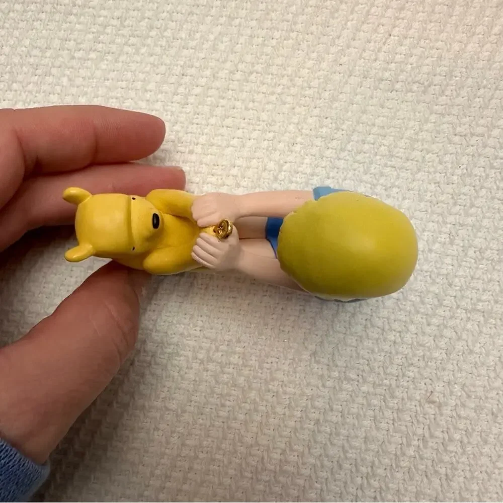 1999 Hallmark Christopher Robin Playing With Pooh Ornament
